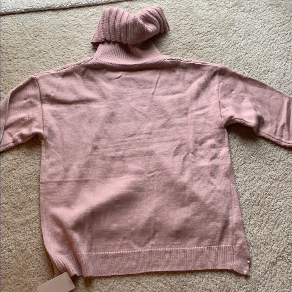 Sweater - Picture 4 of 4